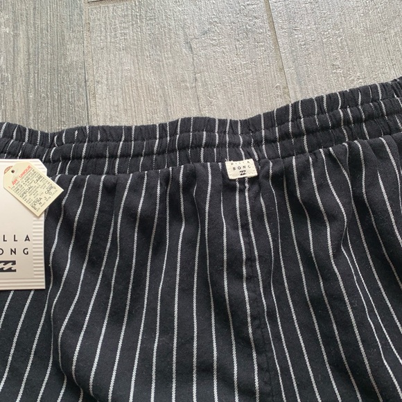 π₯π₯BILLABONG - ROAD TRIPPIN SHORTπ₯π₯ - Picture 5 of 5